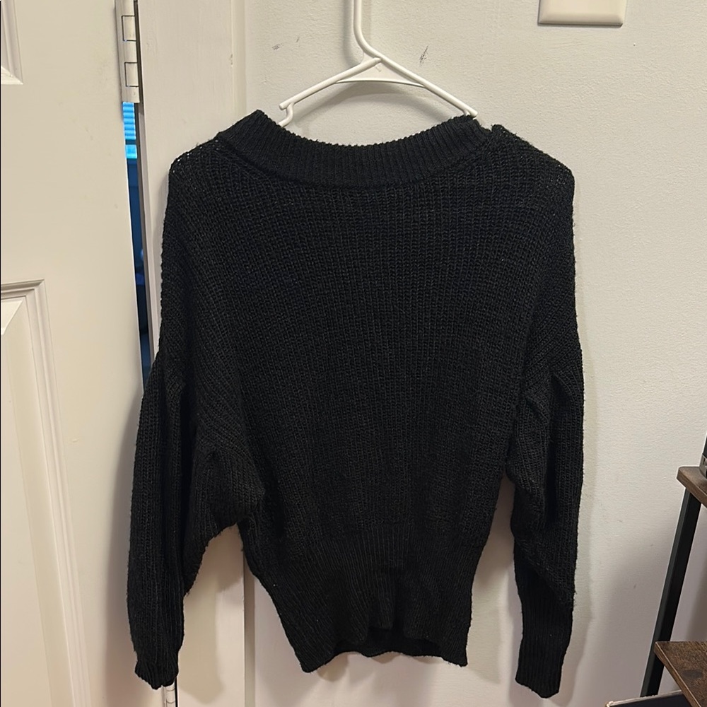 Wild Fable Black Crew Neck Sweater